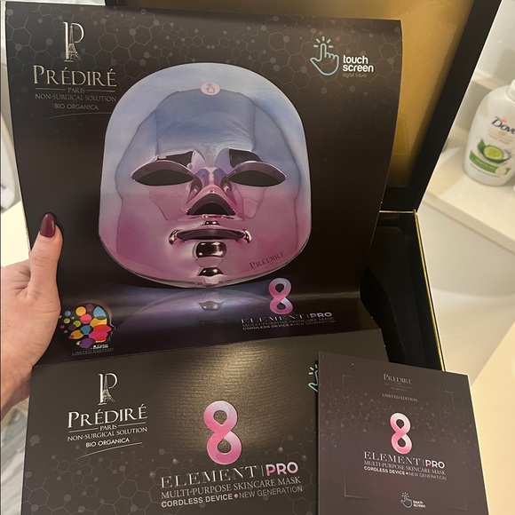 Predire Paris LED Mask - Picture 4 of 5